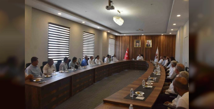 Sason'da hizmet seferberliği: Muhtarlar Kaymakam Başar'a teşekkür etti