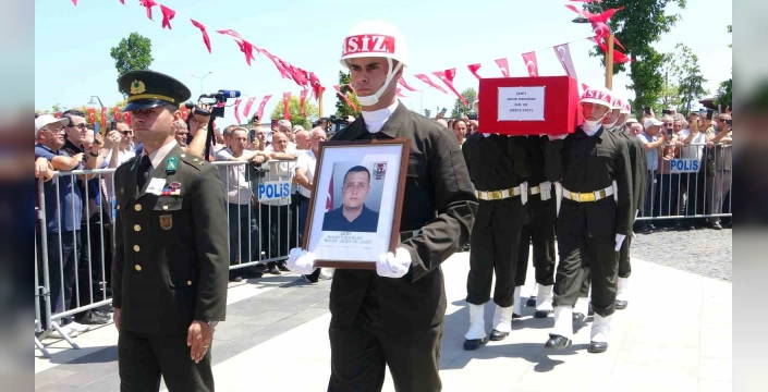 Şehit Semih Erdoğan, gözyaşlarıyla toprağa verildi: Vatan için canını feda eden kahramanımız sonsuza dek anılacak