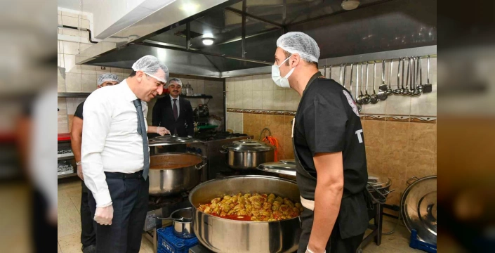 Tunceli'de ücretsiz sıcak yemek desteği sürüyor