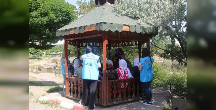 Van'da Yaşlılar İçin Muradiye Şelalesi Gezisi: Unutulmaz Bir Gün