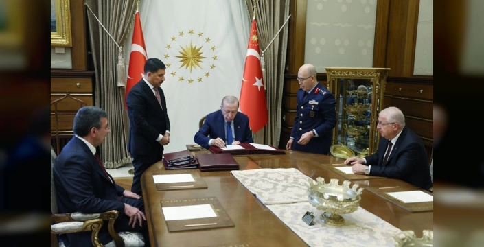 2025 Yüksek Askerî Şûra Toplantısı: Genel ve Albayların Görev Süreleri Uzatıldı