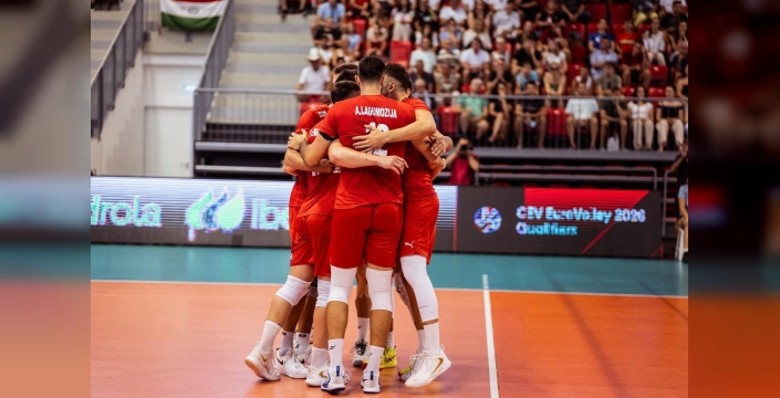 A Milli Erkek Voleybol Takımı, Macaristan'ı 3-0 yendi