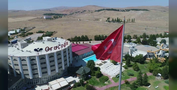 Afyonkarahisar'da Oruçoğlu Termal Otel, yaz sezonuna hızlı giriş yaptı
