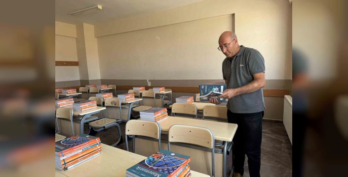 Ağrı'da 519 bin 210 ücretsiz ders kitabı okullara ulaştırıldı