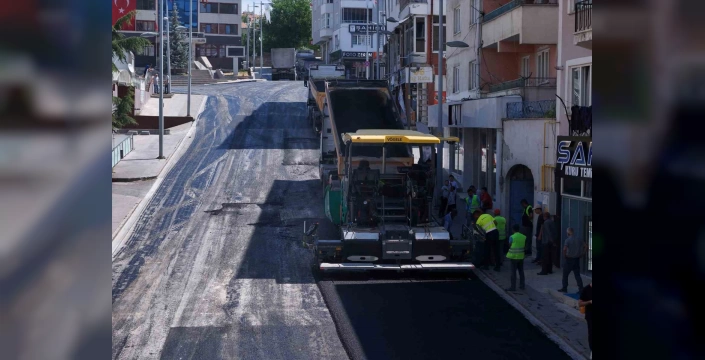 Akdağmadeni'nde alt yapı ve üst yapı çalışmaları sürüyor