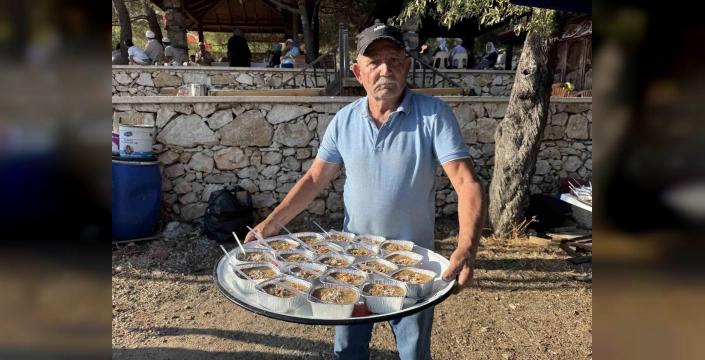 Akseki'nin Sarıhacılar Mahallesi'nde 800 yıllık tarihi evlerde aşure günü