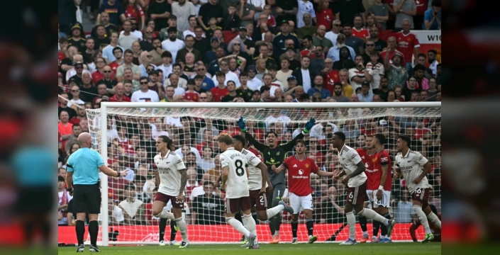 Altay Bayındır'a Arsenal Maçından Sonra Tepki Yağdı