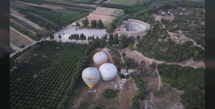 Antalya'da Sıcak Hava Balonu Turizmi Başladı
