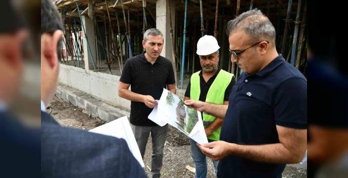 Ardahan Valisi Çiçek, Posof ve Hanak'taki projeleri inceledi