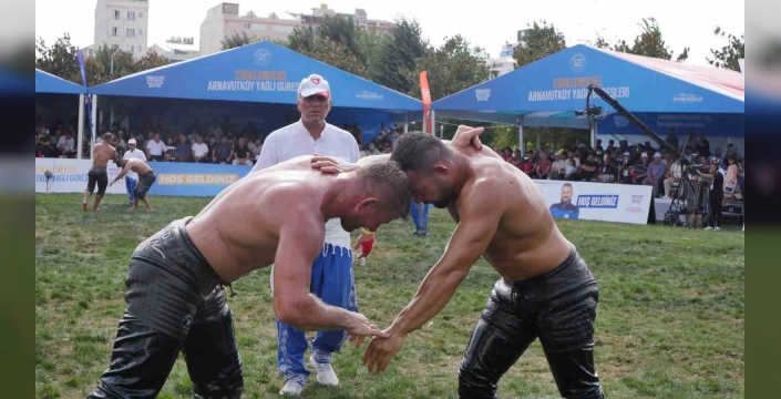 Arnavutköy'de Yağlı Güreşler: Antalya'dan Ali İhsan Batmaz kazandı