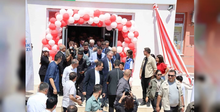 Bak: Diyarbakır’a yeni gençlik merkezi ve yüzme havuzu