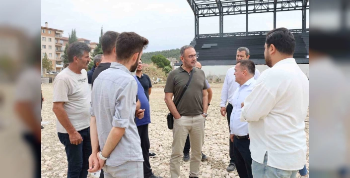 Bilecik'te yeni stadyum inşaatı: Bakanlık yetkilisi incelemede