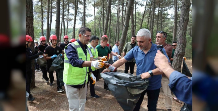 Çekmeköy Belediyesi'nden Orman Yangınına Karşı Önemli Hamle: Kamyonlarca Çöp Toplandı