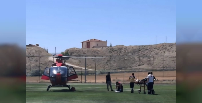Darende'de kalp krizi geçiren hasta hava ambulansıyla Malatya'ya sevk edildi