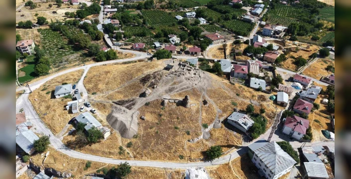 Elazığ'da 6 bin yıllık seramikler bulundu