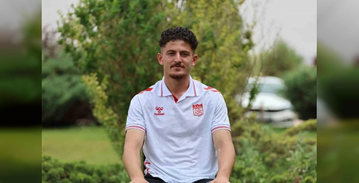 Emirhan Başyiğit: Sivasspor'da 2028'e kadar forma giyeceğim