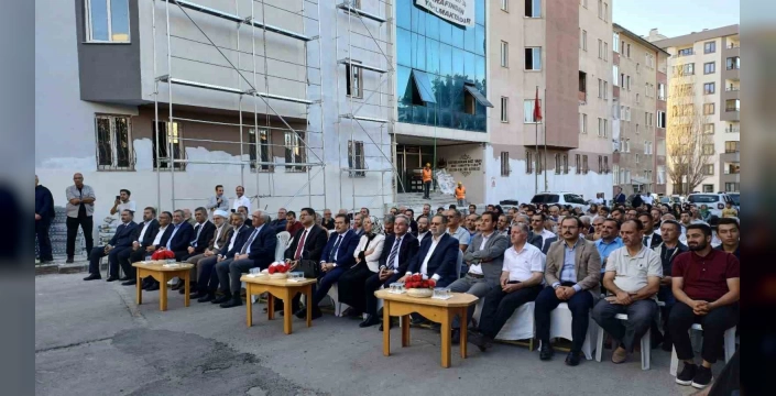 Erzurum'da Münevver Hanımlar Yüksek Öğrenim Kız Öğrenci Yurdu'nun temeli atıldı