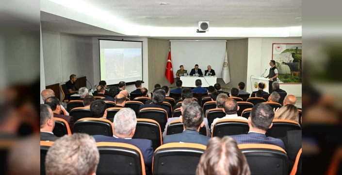 Erzurum'da Sokak Hayvanları İçin Önemli Kararlar: 90 Gün İçinde Bakım Evleri Hizmete Alınacak