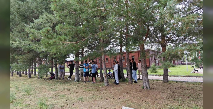 Erzurum'da uluslararası öğrenciler Muş'ta kamp yaptı