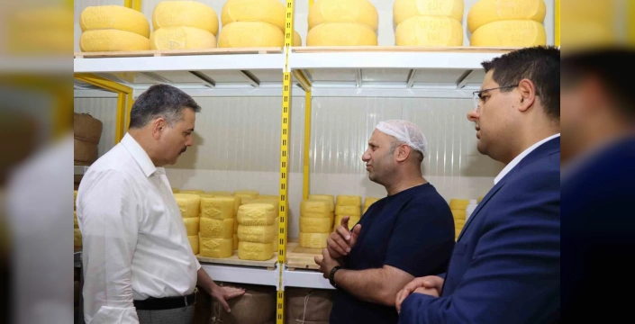 Erzurum Valisi Çiftçi, Oltu'daki süt fabrikasını ziyaret etti
