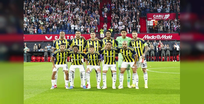 Fenerbahçe, Feyenoord'a 2-1 yenildi