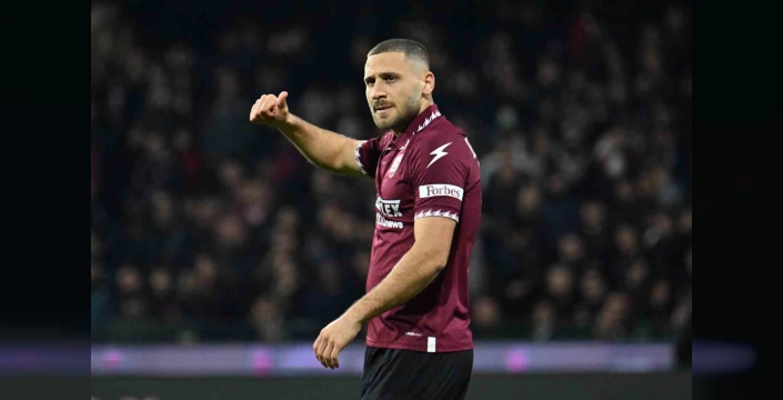 Fortuna Düsseldorf, Weissman transferinden vazgeçti