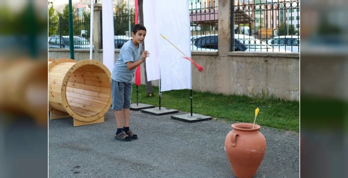 Geleneksel Oyunlar Tırı Muş'ta: Çocuklara unutulmaz anlar yaşattı