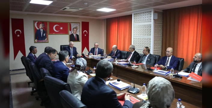 Güler, Hakkari'de: Terör örgütü silah bırakma noktasına getirildi