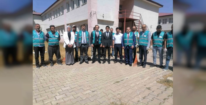Hınıs'ta okullar yeni eğitim yılına hazırlanıyor