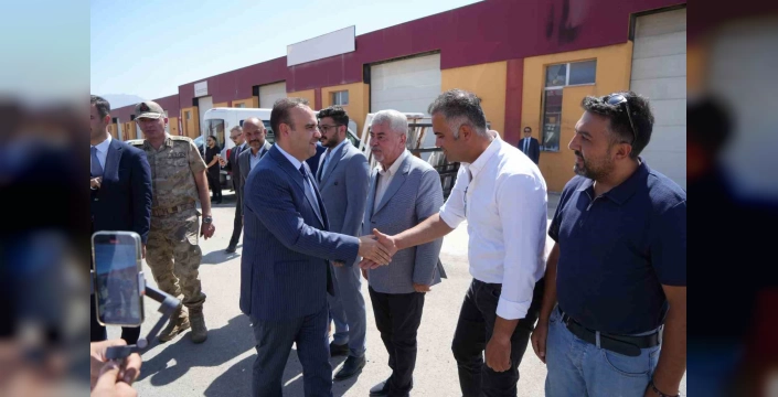 Kacır, Erzincan'da yatırımları anlattı: 1,3 trilyon doları aştık