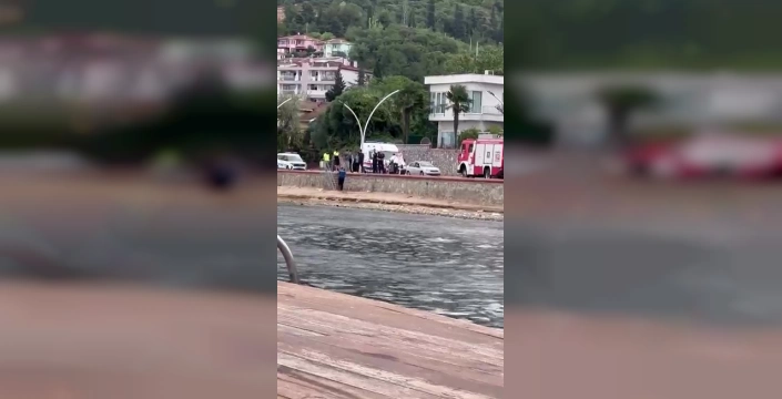 Karamürsel'de denizde erkek cesedi bulundu