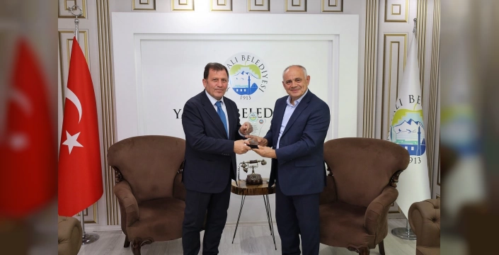 Kayseri Gençlik ve Spor İl Müdürü Yahyalı'da: Erva Spor Okulları'na destek değerlendirildi