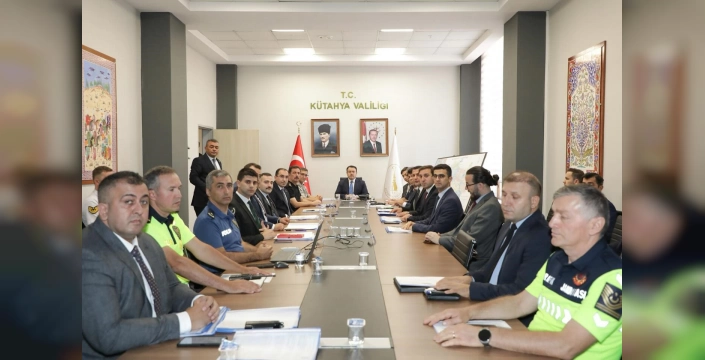 Kütahya'da güvenlik toplantısı: Uyuşturucuyla mücadele ele alındı