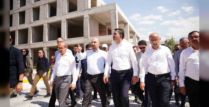 Malatya'da 24 Saat Çalışma: Bakırcılar Çarşısı Şantiyesi'nde İşçi Sayısı 2 Bine Yükseldi