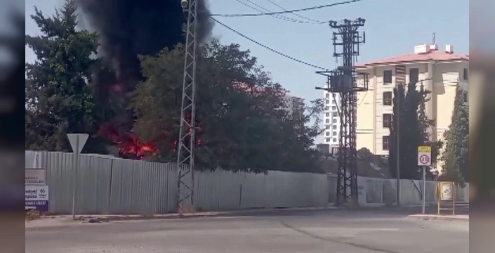 Malatya'da şantiye yangını: Patlamalar yaşandı
