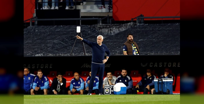 Mourinho: Feyenoord'a yenildik ama öz güvenimiz tam