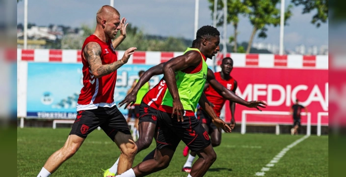 Samsunspor'da transfer furyası: 10 yabancı oyuncuyla kadro güçlendi