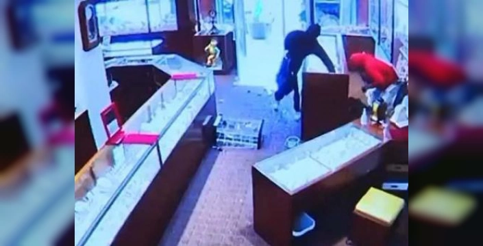 Seattle'da milyonlarca dolarlık soygun: 90 saniyede mücevherler çalındı