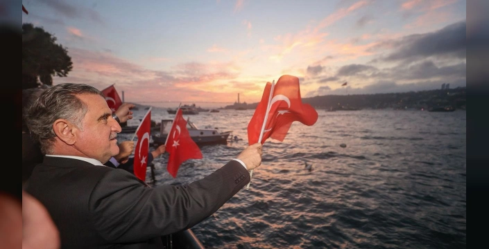 TCG Anadolu Gemisiyle Zafer Yolculuğu: 350 Genç Çanakkale'den İstanbul'a