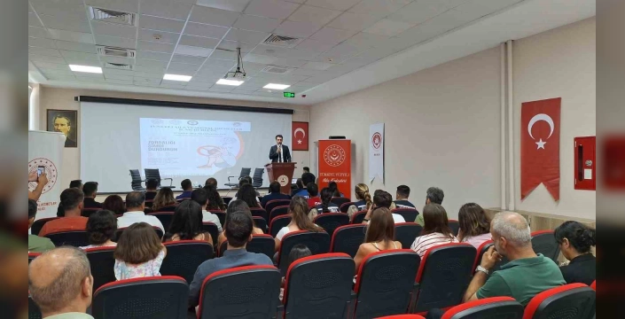 Tunceli’de akran ve siber zorbalığa dikkat çeken bir söyleşi düzenlendi