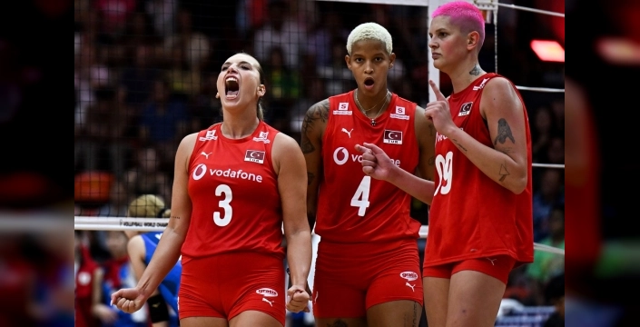 A Milli Kadın Voleybol Takımı Finale Yükseldi: 'Finalde tüm Türkiye bir olalım'