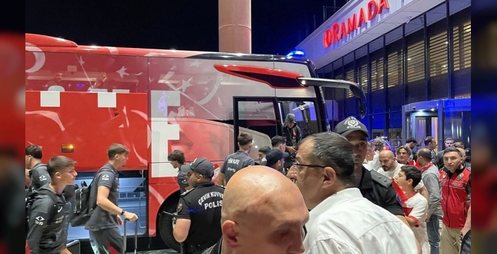 A Milli Takım, İspanya maçının hazırlıkları için Konya'da