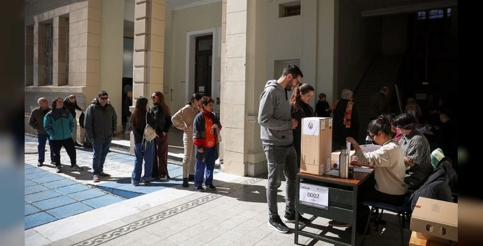 Arjantin'de Peronist muhalefet büyük zafer kazandı