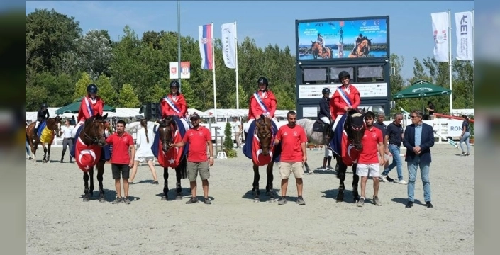 Belgrad'da Türk biniciler şampiyon oldu
