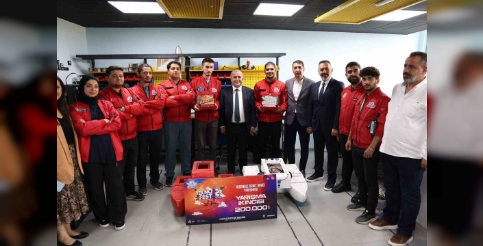 Elazığ Valisi Hatipoğlu: Başarılı gençlerle buluştu