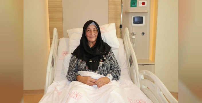 Erzurum'da 7 santimetrelik tümörden 'uyanık ameliyat'la kurtuldu
