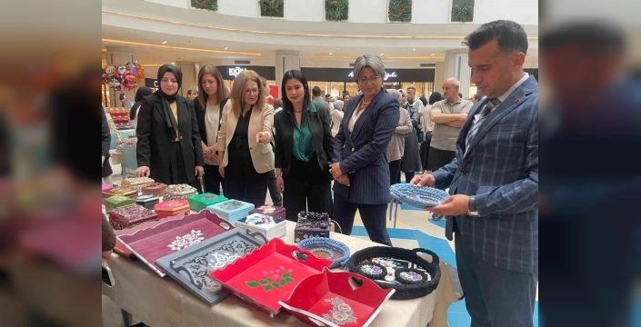Erzurum'da 'Tatlı Keşifler Projesi' sergisi açıldı