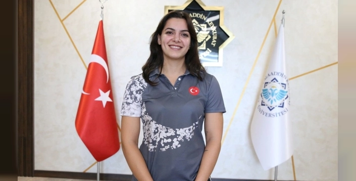 Esra Türkmen: Dünya şampiyonluğunu hedefliyor