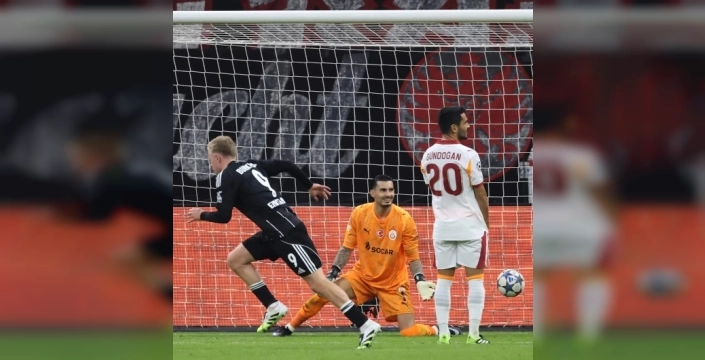 Galatasaray, Frankfurt'a 5-1 mağlup oldu