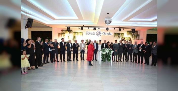 Gazeteci Cennet Yüzer Cankılıç'ın oğlu Arif Alperen ile Songül Sabur görkemli törenle evlendi